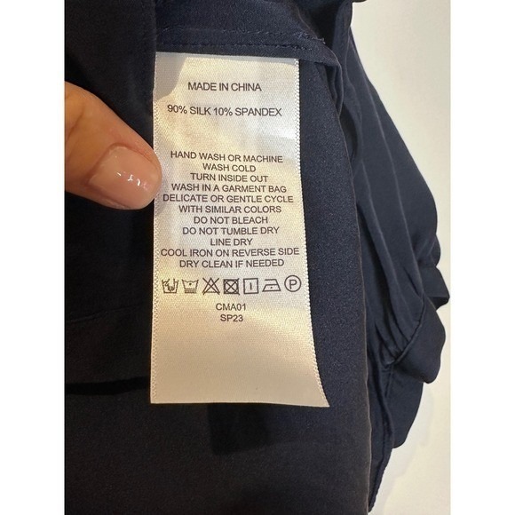 Quince Washable Silk Pleat Back Blouse Long Sleeve Navy Blue Quiet Luxury Size M - Picture 4 of 5